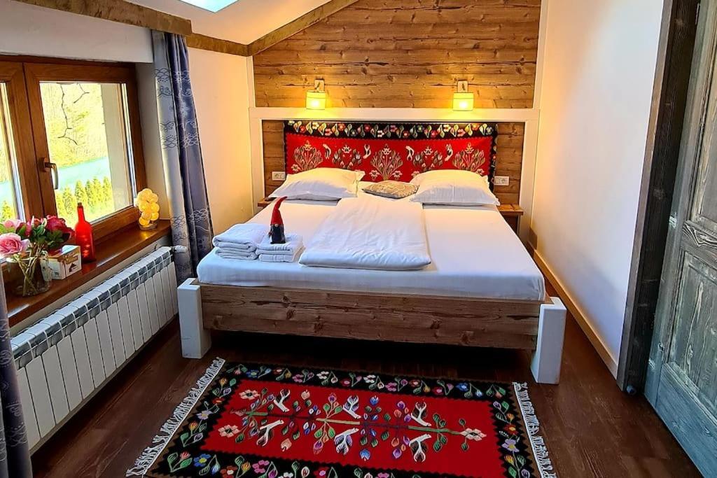 Pensiune Subcrai Cu Centru Spa Zarnesti Exterior photo